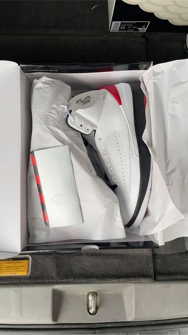 2022 nike air jordan 2 retro og chicago 11 white varsity...