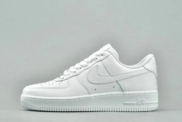 AUTHENTIC NIKE AIR FORCE 1 Low OG All White Youth / Wome...