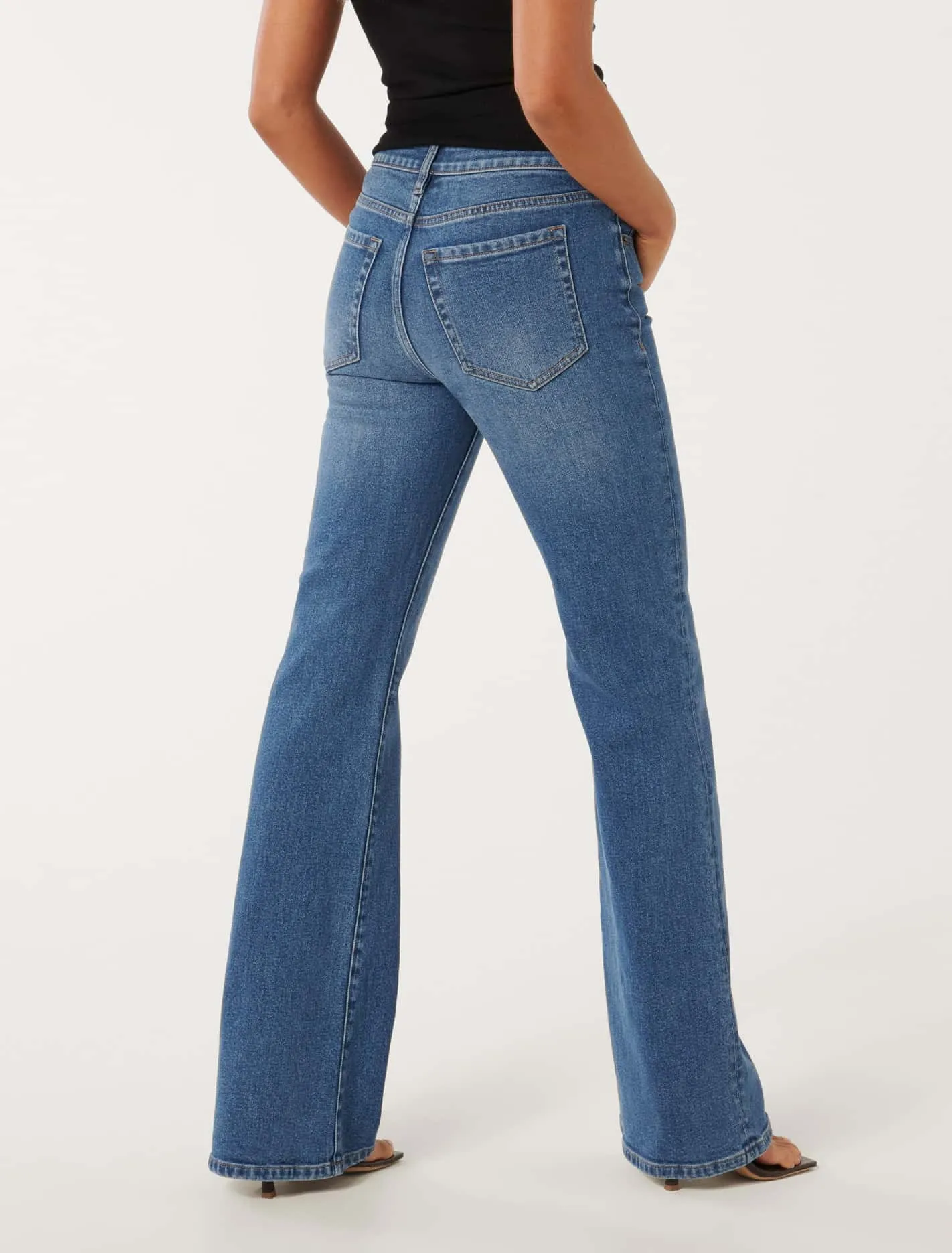 Kira Relaxed Flare Jeans