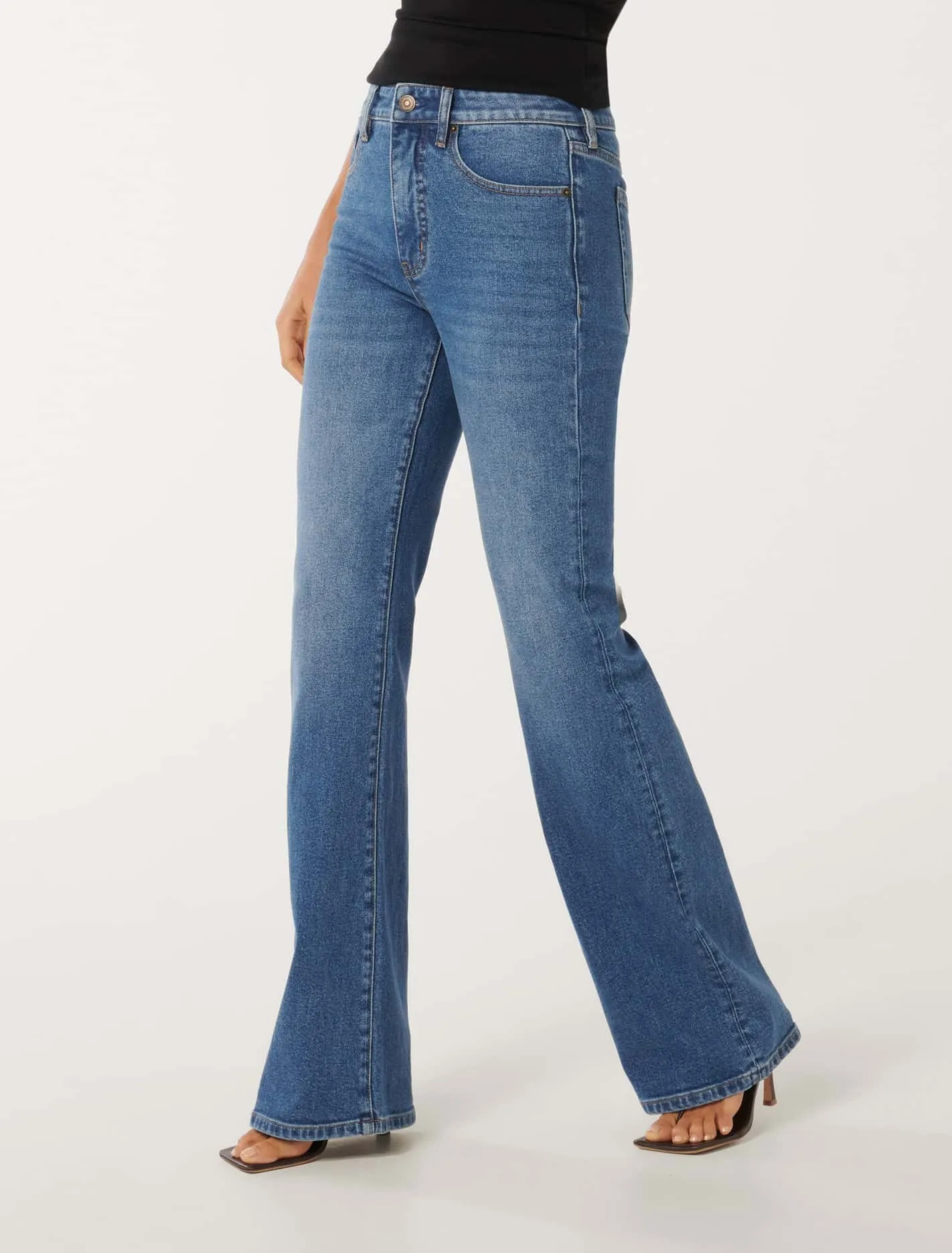 Kira Relaxed Flare Jeans