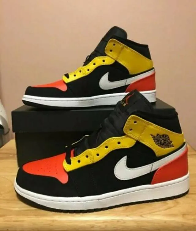 Nike Air Jordan 1 Mid Black Amarillo Orange