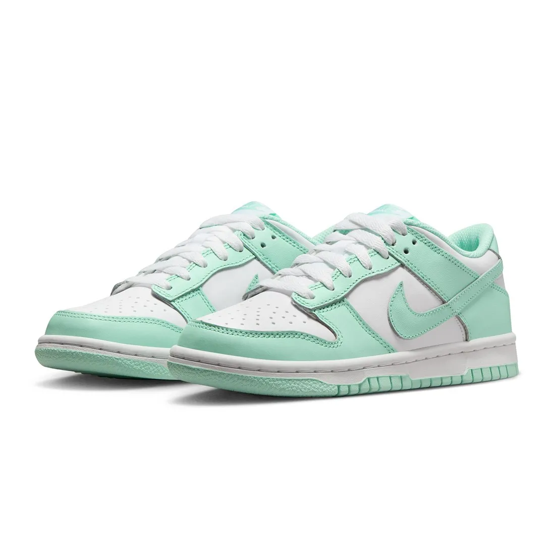 Nike Big Kids Dunk Low Gs (white / mint foam)