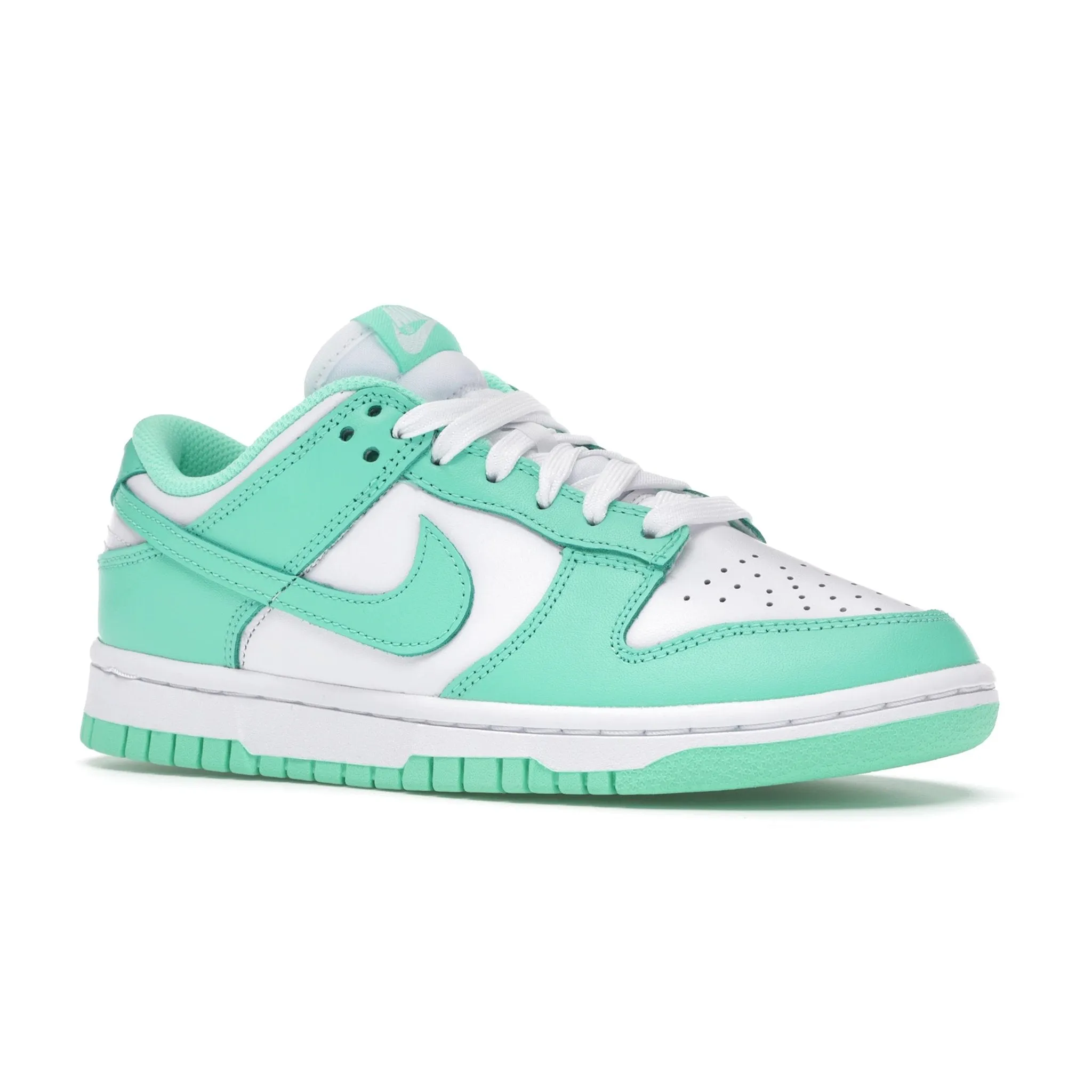 Nike Dunk Low Green Glow (W)