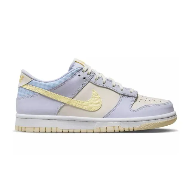 Nike dunk low se gs (easter/ purple/ oxygen purple/ citron tint/ summer white) big kids 3.5y-7y fj46