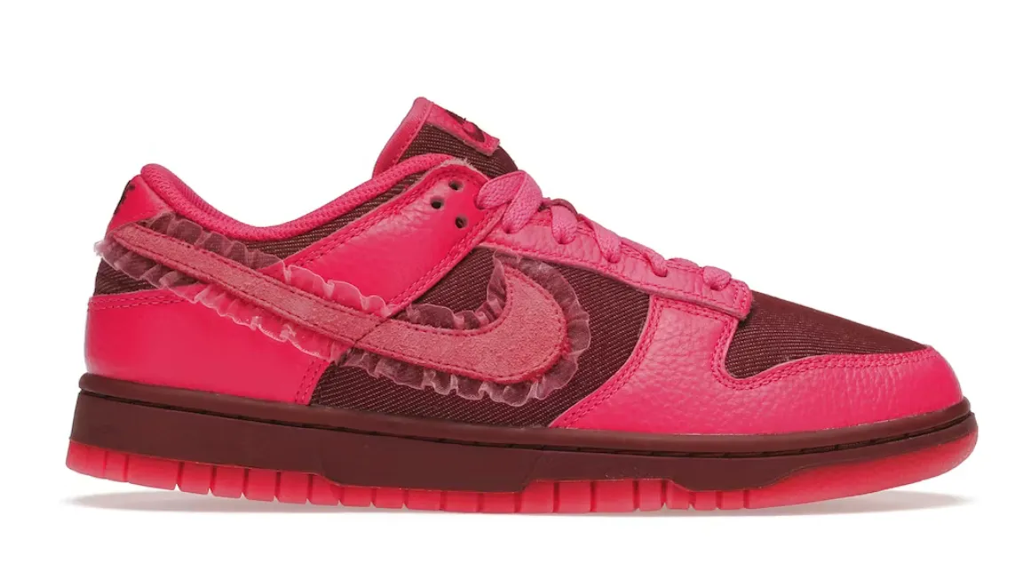 Nike Dunk Low Valentine's Day (2022)