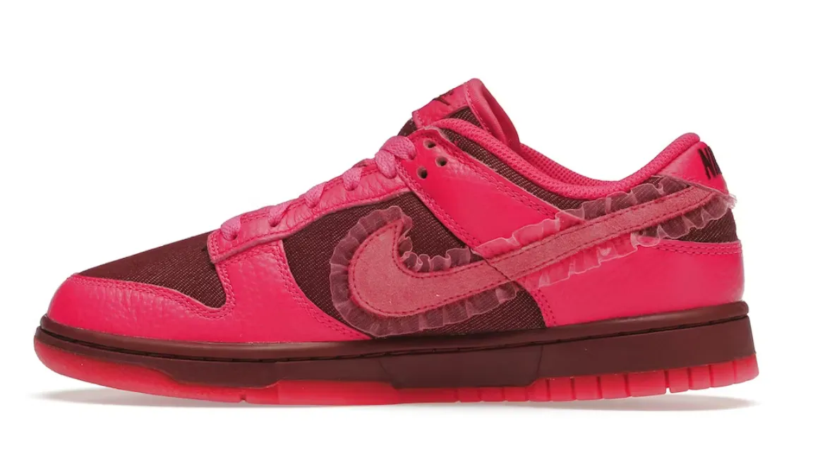 Nike Dunk Low Valentine's Day (2022)