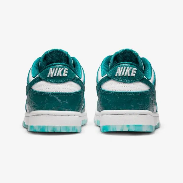 Nike Women's Dunk Low (Ocean/ Summit White/ Bright Spruc...